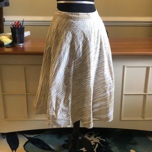 Beige and white zebra patterned print skirt